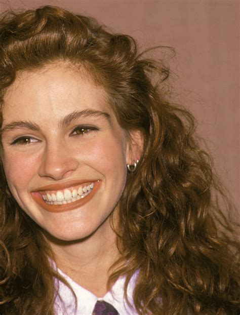 julia roberts jeune|31 Stunning Throwback Photos of a Young Julia。